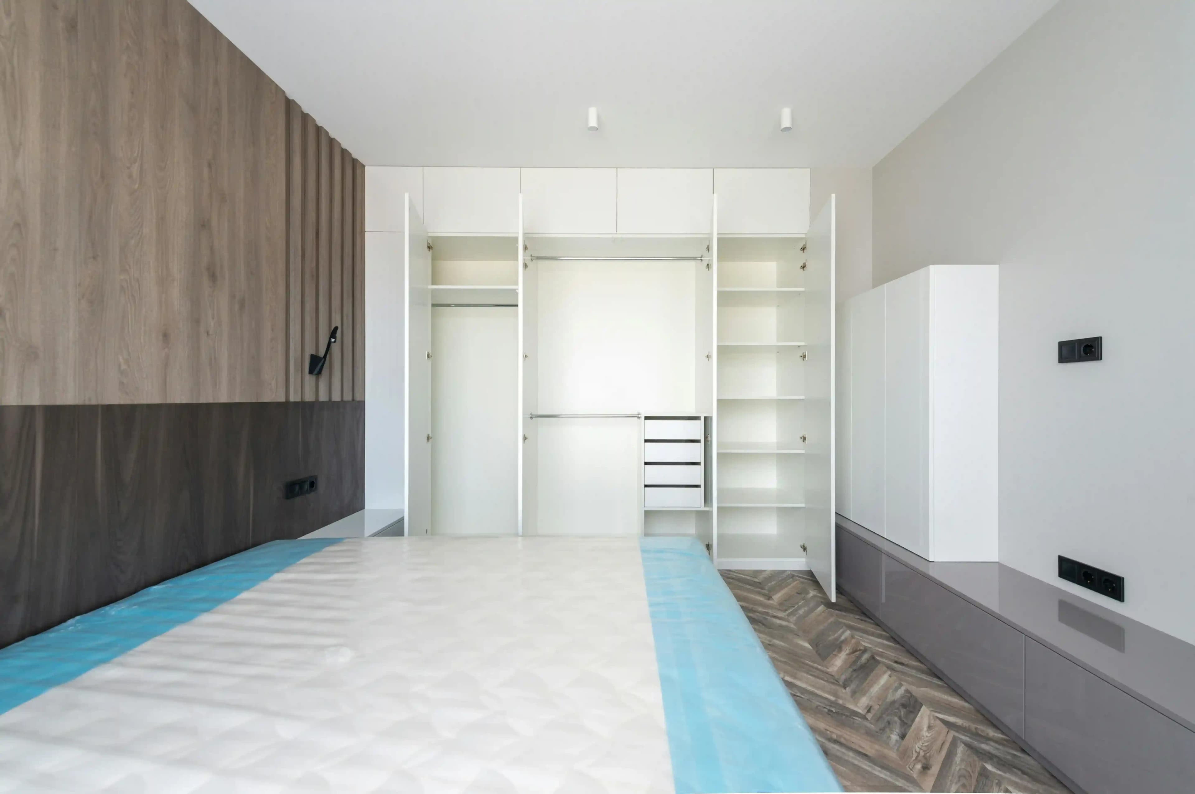 flat-renovation-interior-designers-in-delhi-s2.5