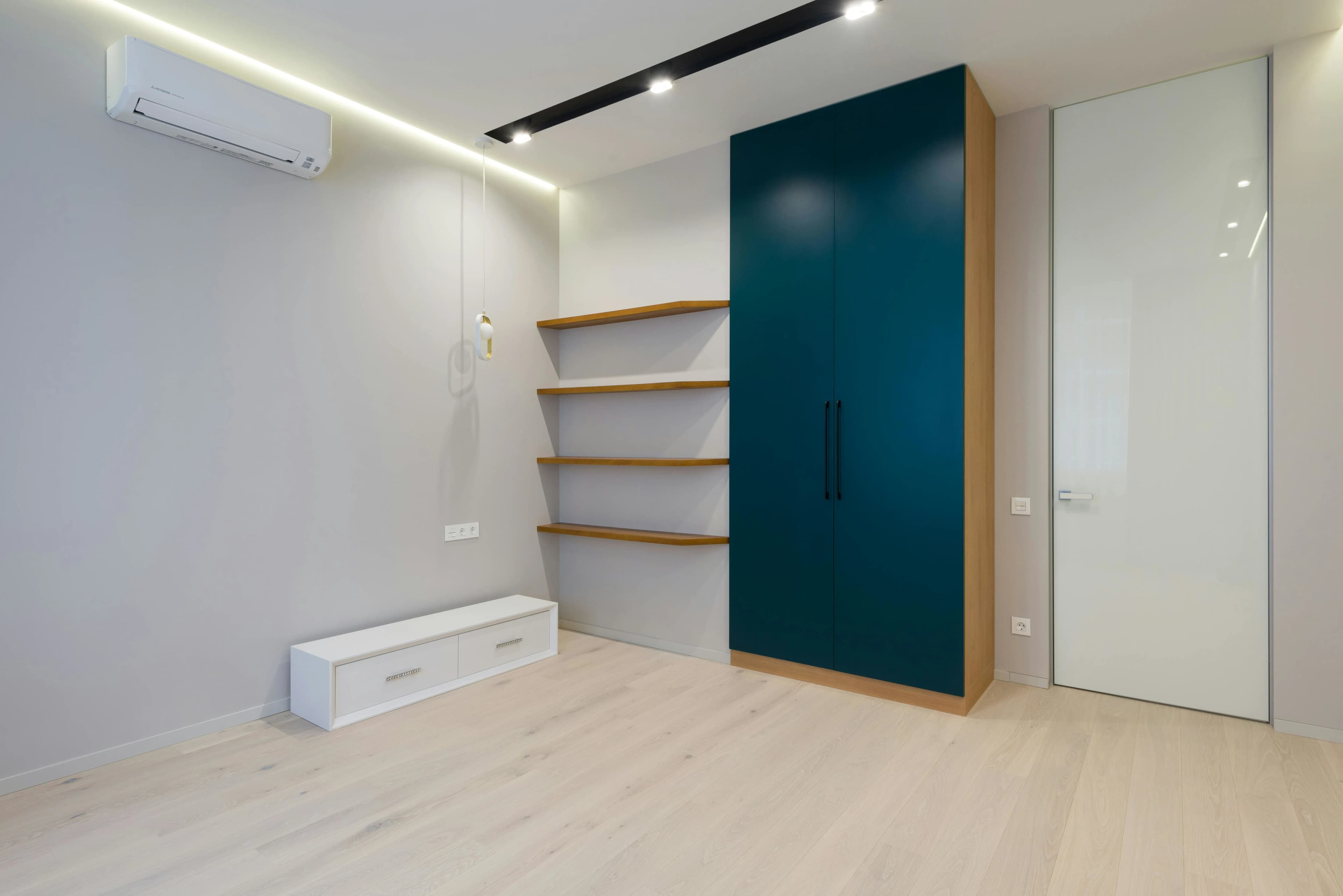 Wardrobe Interior Designers in Delhi NCR-s15.6
