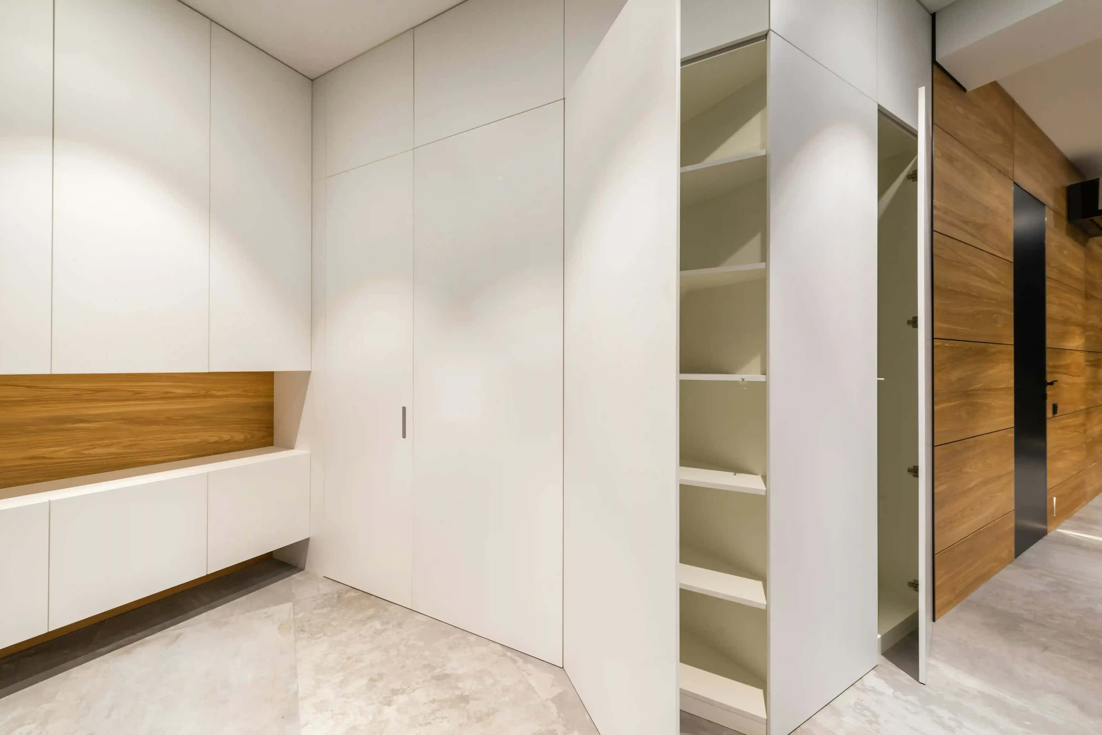 wardrobe-interior-designers-in-delhi-ncr-s15.4